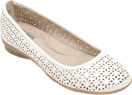 Women's Cliffs by White Mountain Hollins Perforated Slip On